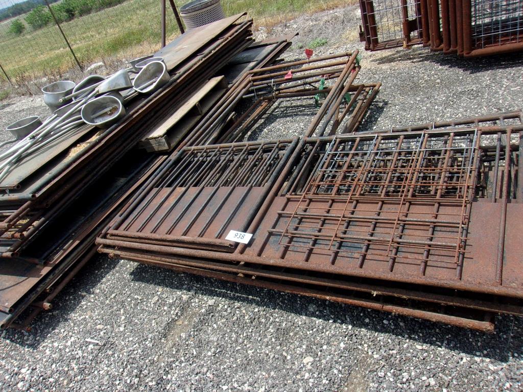 (9) 6'x10' Show Pig Pens with (12) water bowls.
