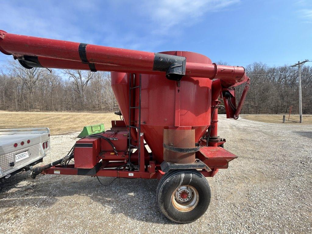 Case IH 1250 grinder mixer *New Boston*