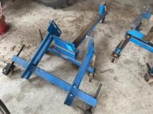 IH Splitting Stands