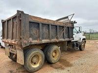 2000 GMC C Series Dump Truck 3126 Cat Engine, 16yd Body, Tandem Axle VIN 1GDT7H4C3YJ515166 Miles 227