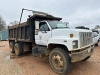 2000 GMC C Series Dump Truck 3126 Cat Engine, 16yd Body, Tandem Axle VIN 1GDT7H4C3YJ515166 Miles 227