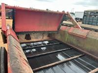 New Holland 185 Manure Spreader