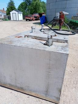 Fuel Tank with pump and nozel