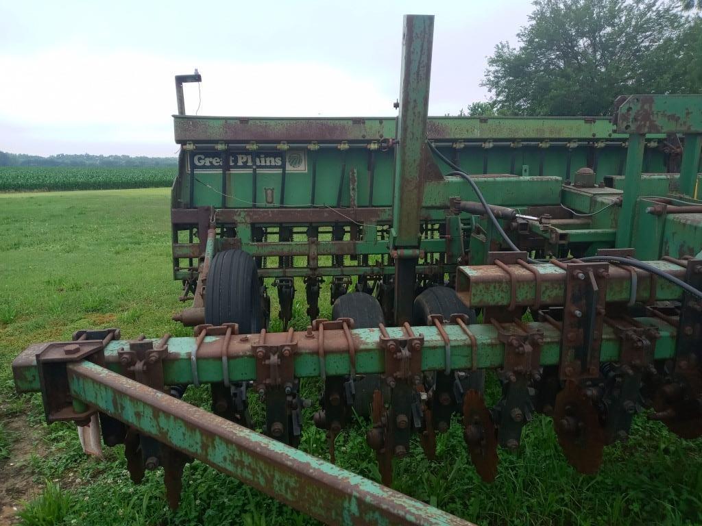 15ft Great Plains No Till Drill w/Grass Seed Box