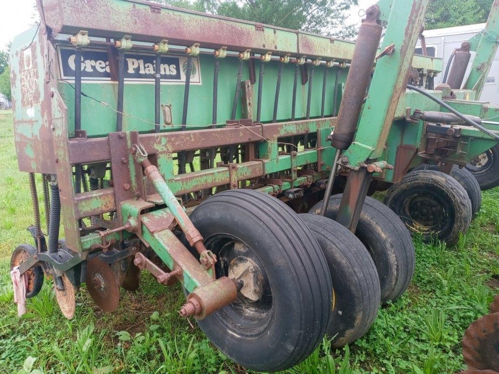 15ft Great Plains No Till Drill w/Grass Seed Box