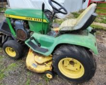John Deere 210 Lawnmower with grass collector