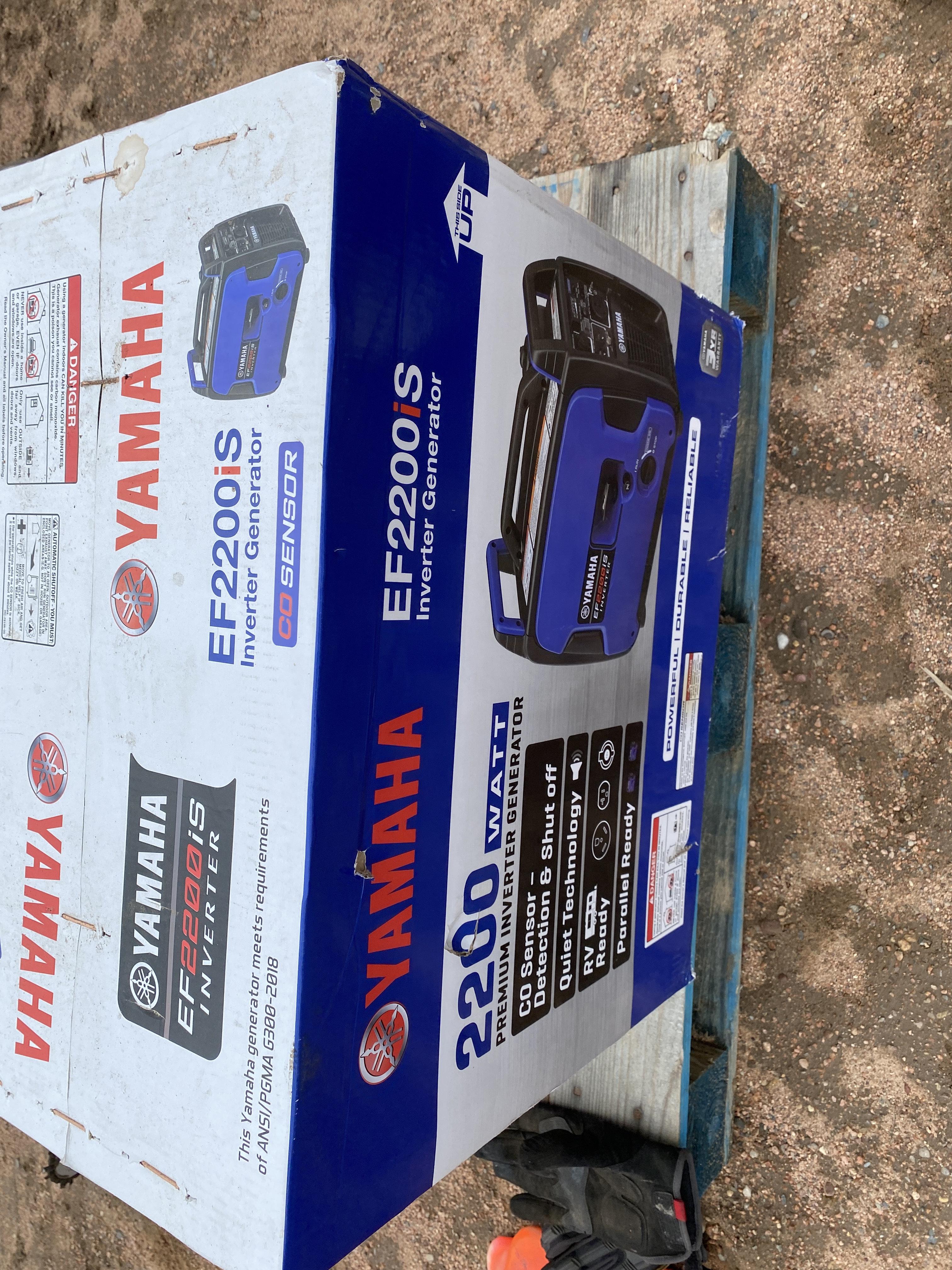 Yamaha EF2200 Generator