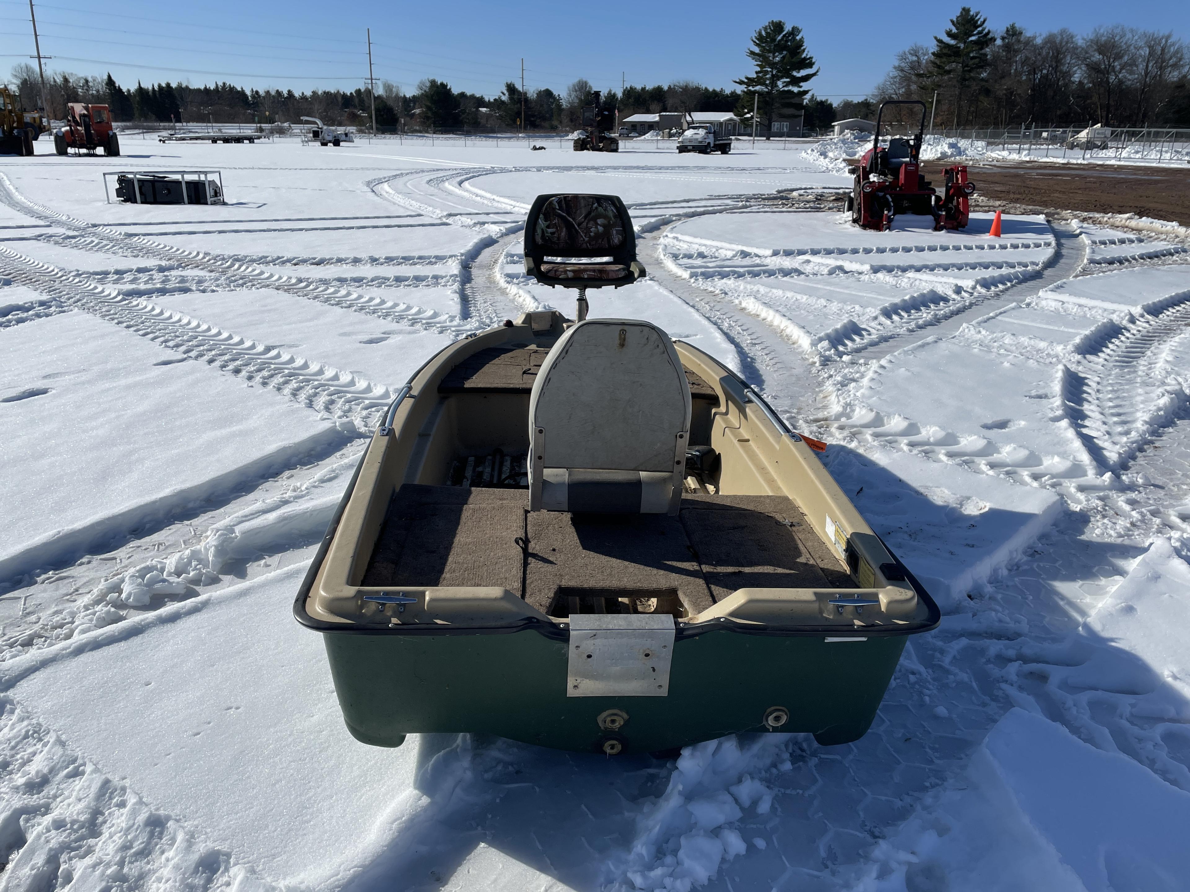 KL Industries 11'3" Poly Boat (No Title)