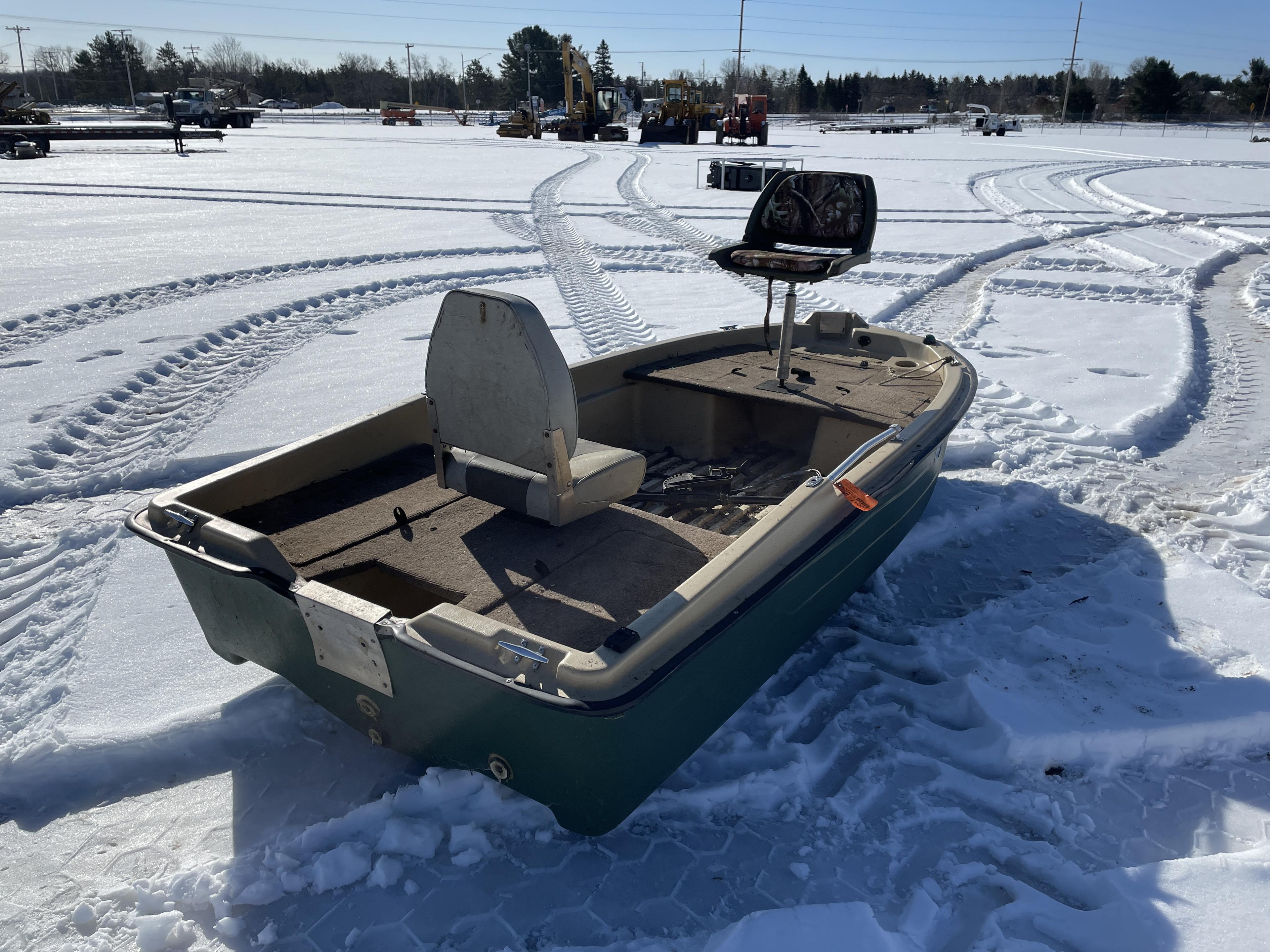 KL Industries 11'3" Poly Boat (No Title)