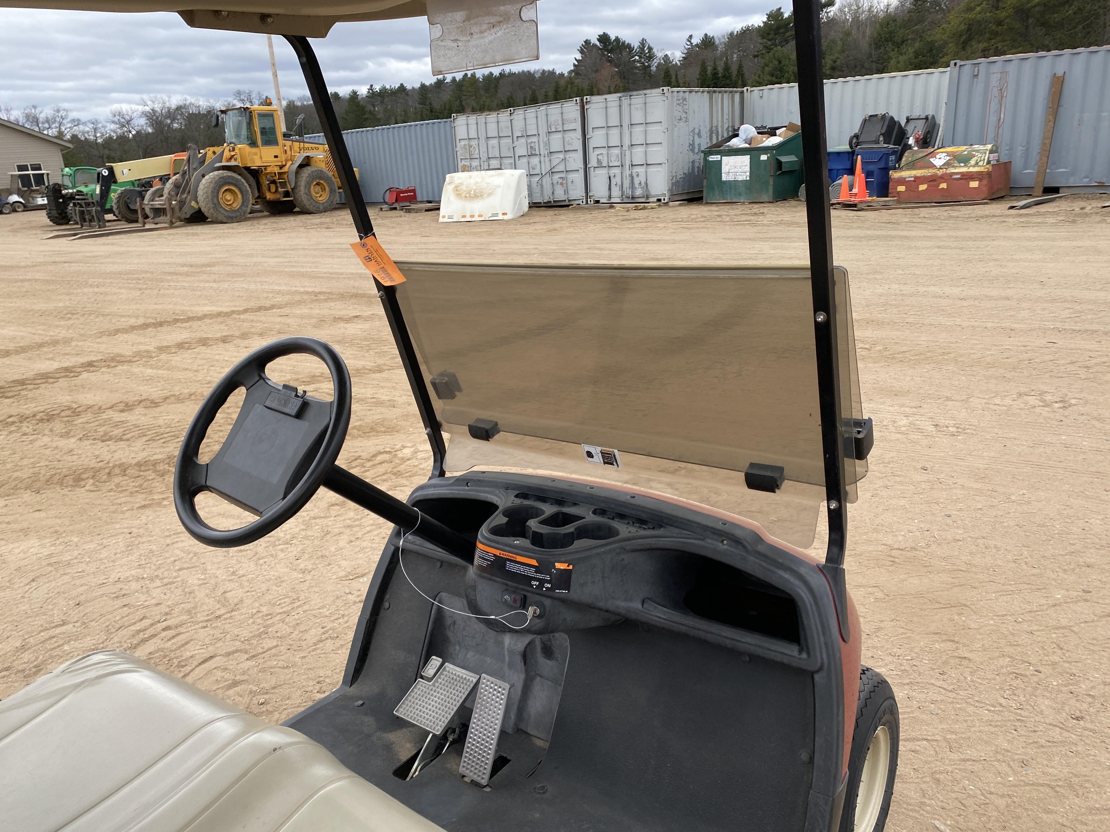 2016 Yamaha YDRAX6 Gas Powered Golf Cart