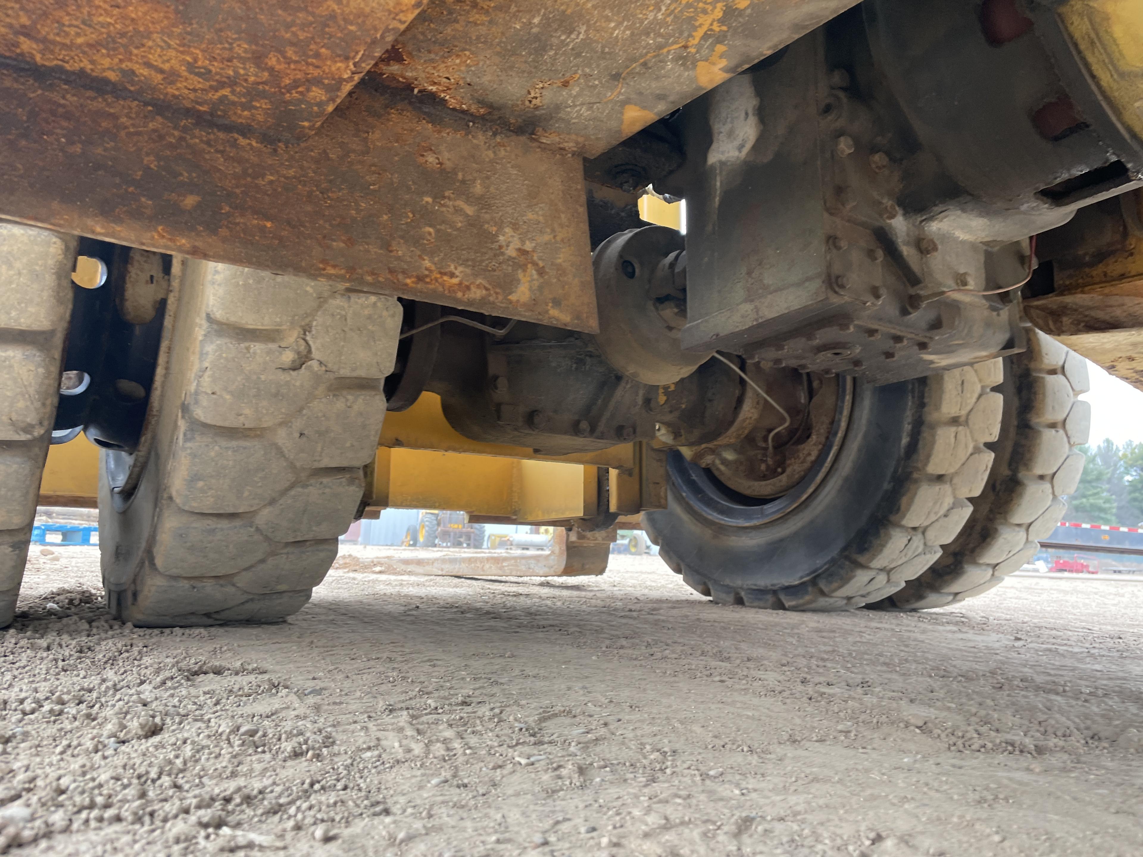 Komatsu 80 16,000Lbs Type-D Forklift