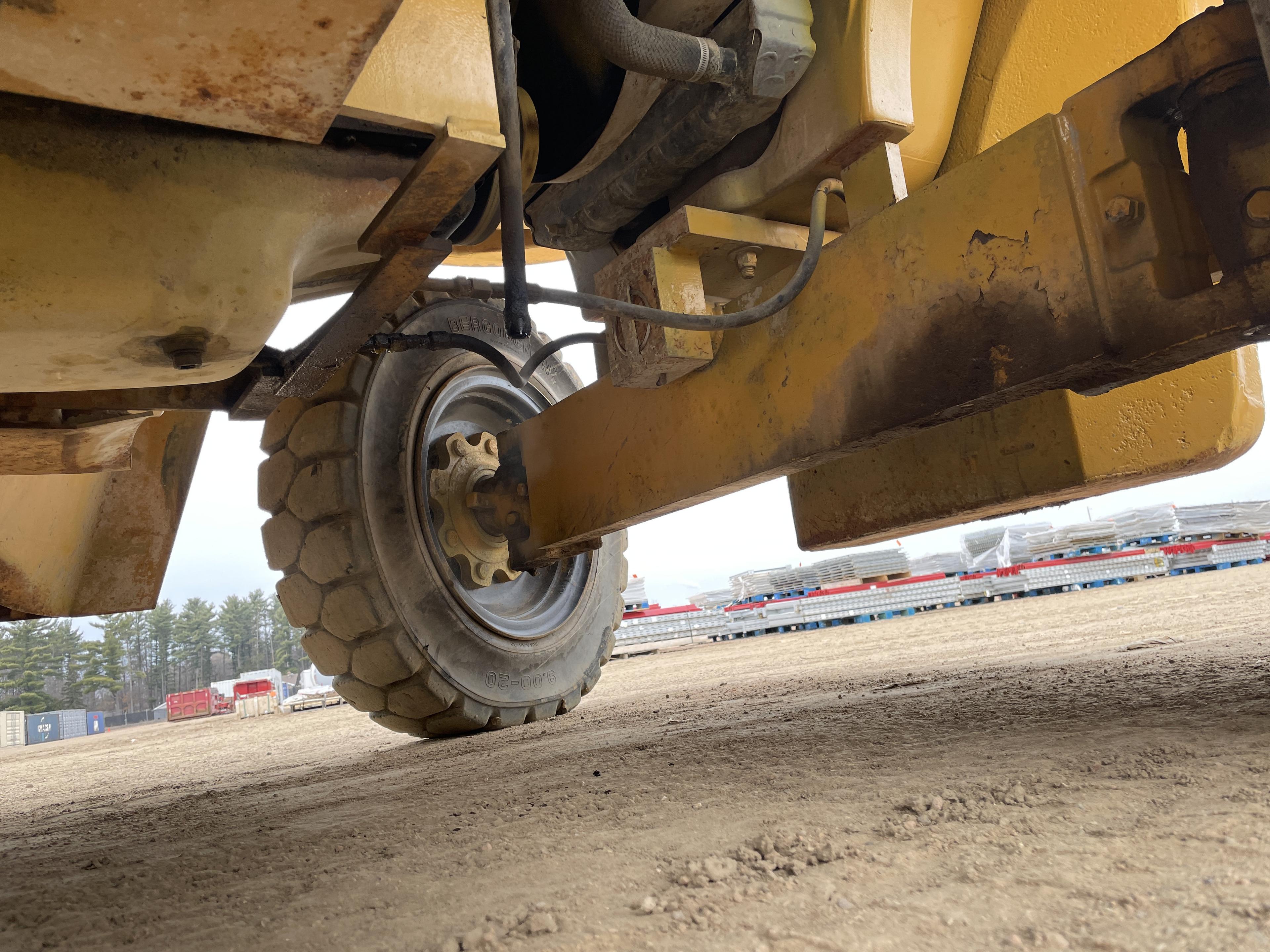 Komatsu 80 16,000Lbs Type-D Forklift