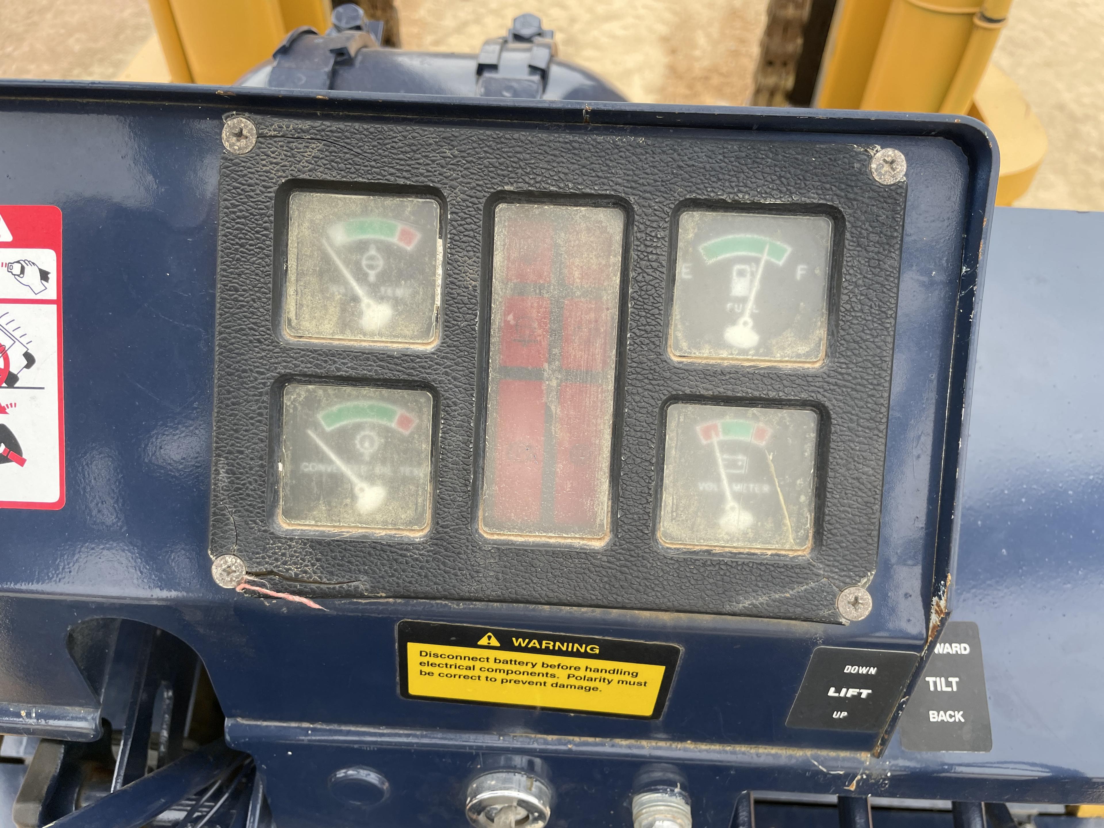 Komatsu 80 16,000Lbs Type-D Forklift