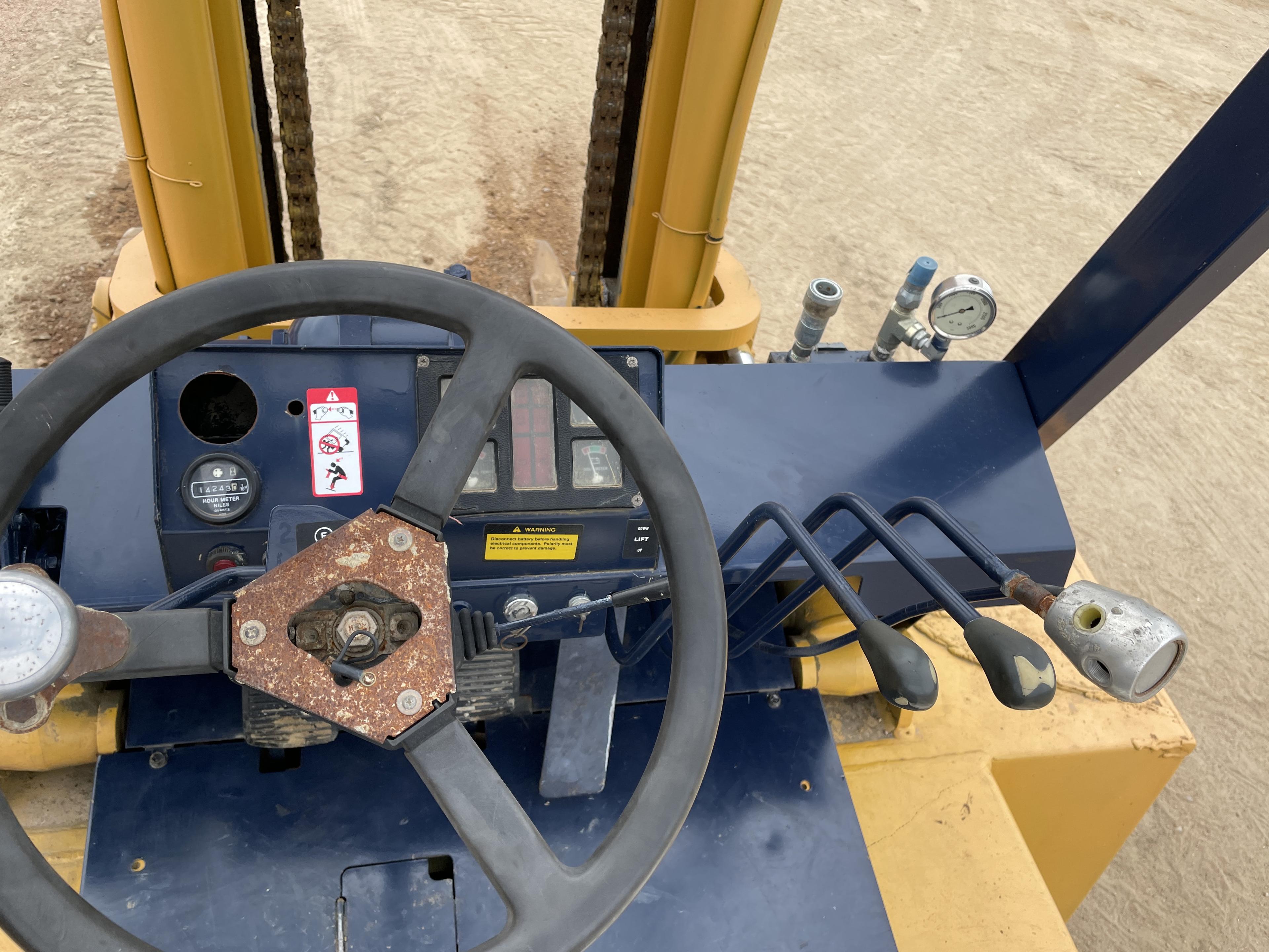 Komatsu 80 16,000Lbs Type-D Forklift