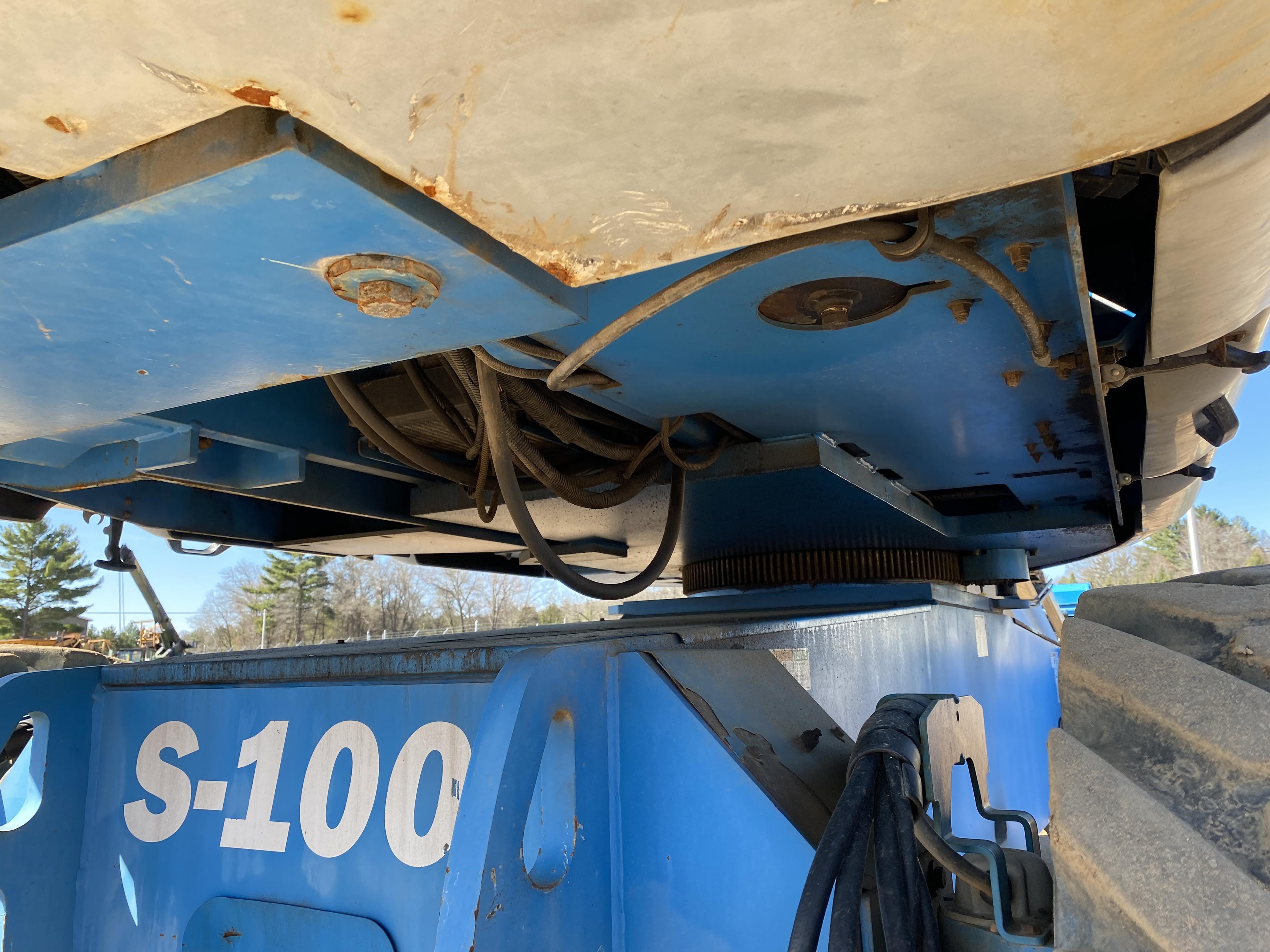 2008 Genie S-100 4x4 100' Man Lift