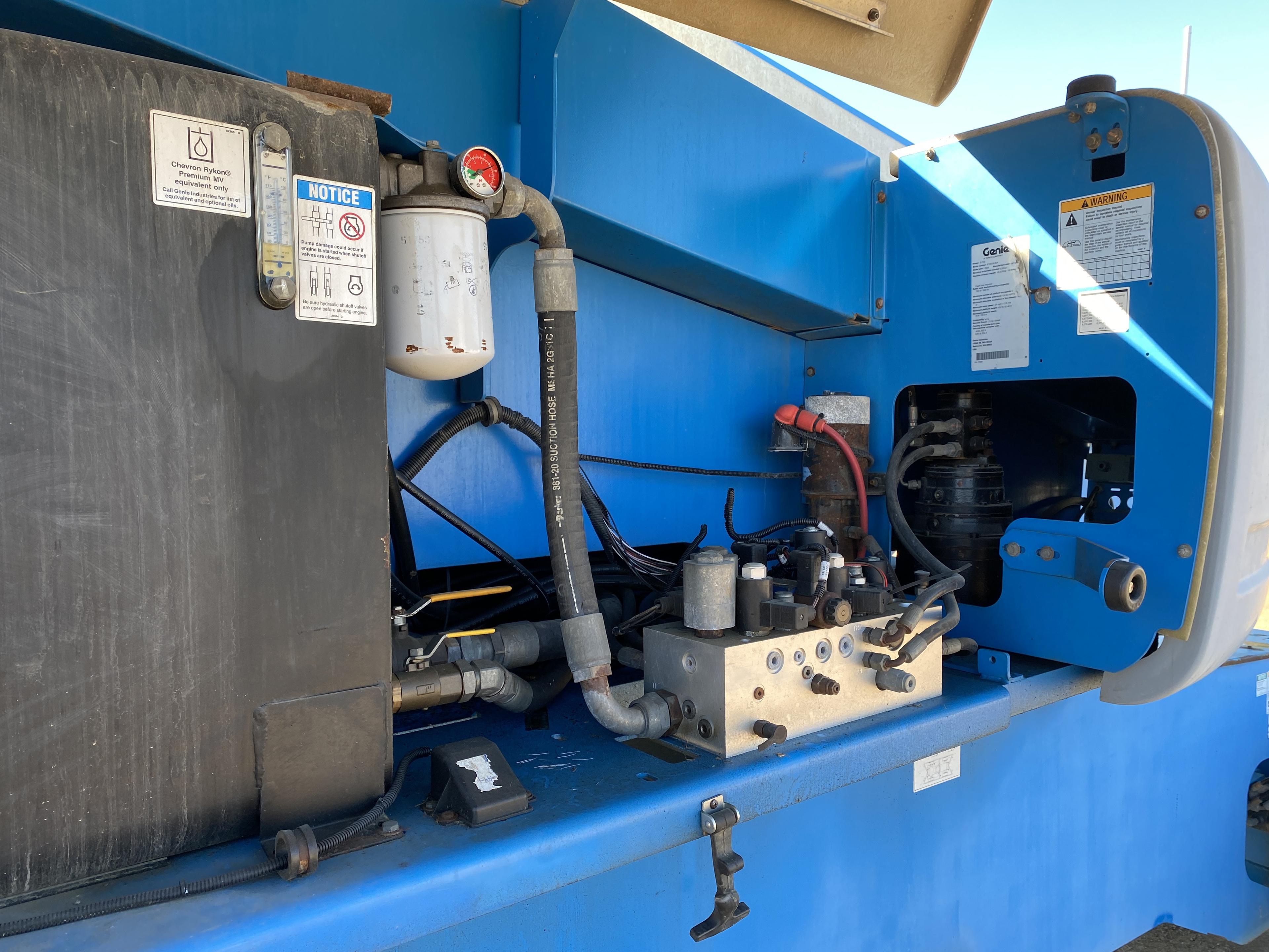 2008 Genie S-100 4x4 100' Man Lift