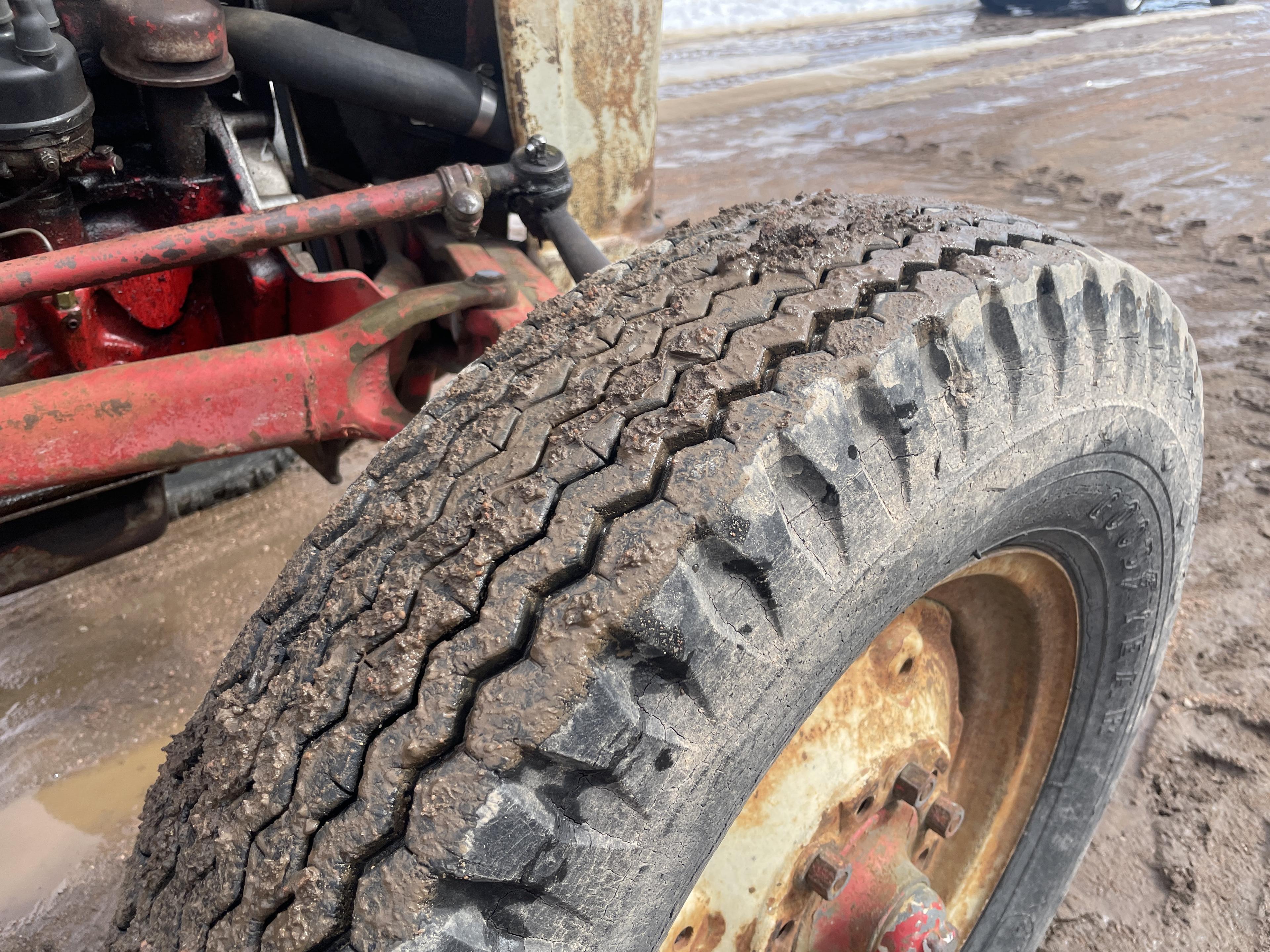 Ford 640 Wide Front Tractor