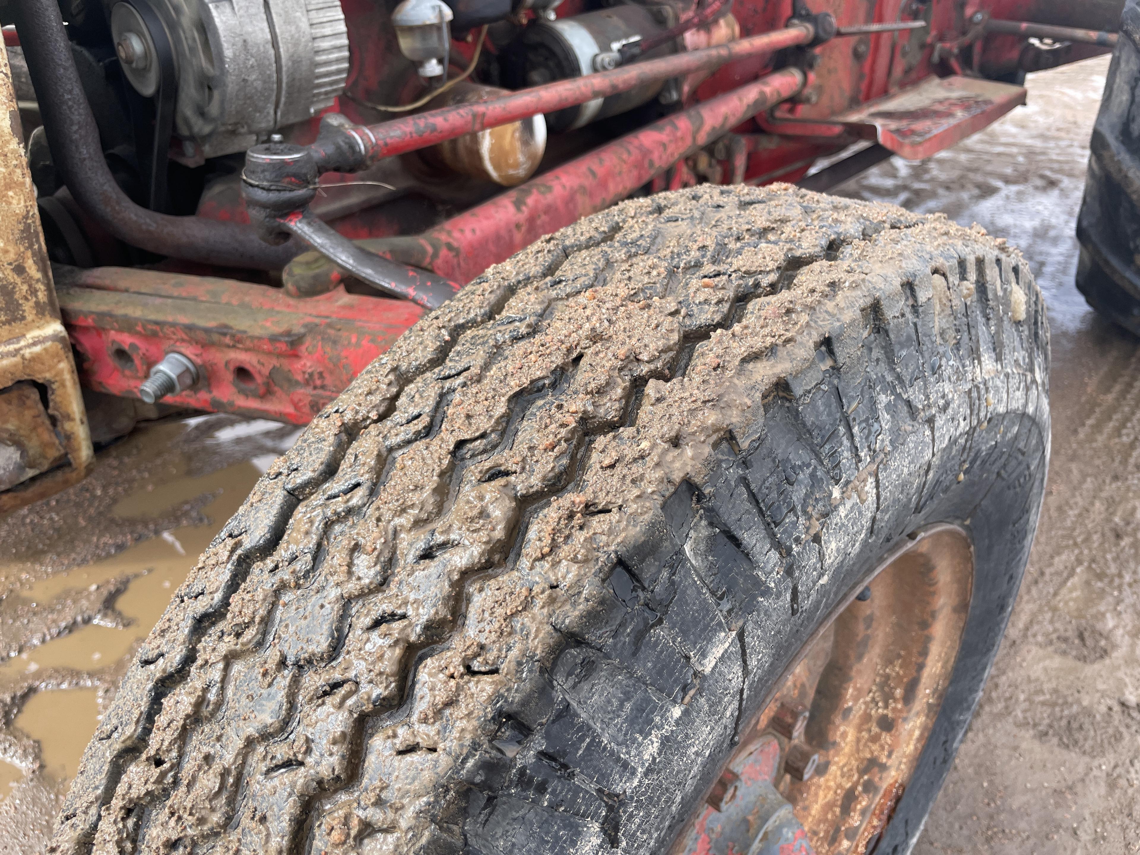 Ford 640 Wide Front Tractor