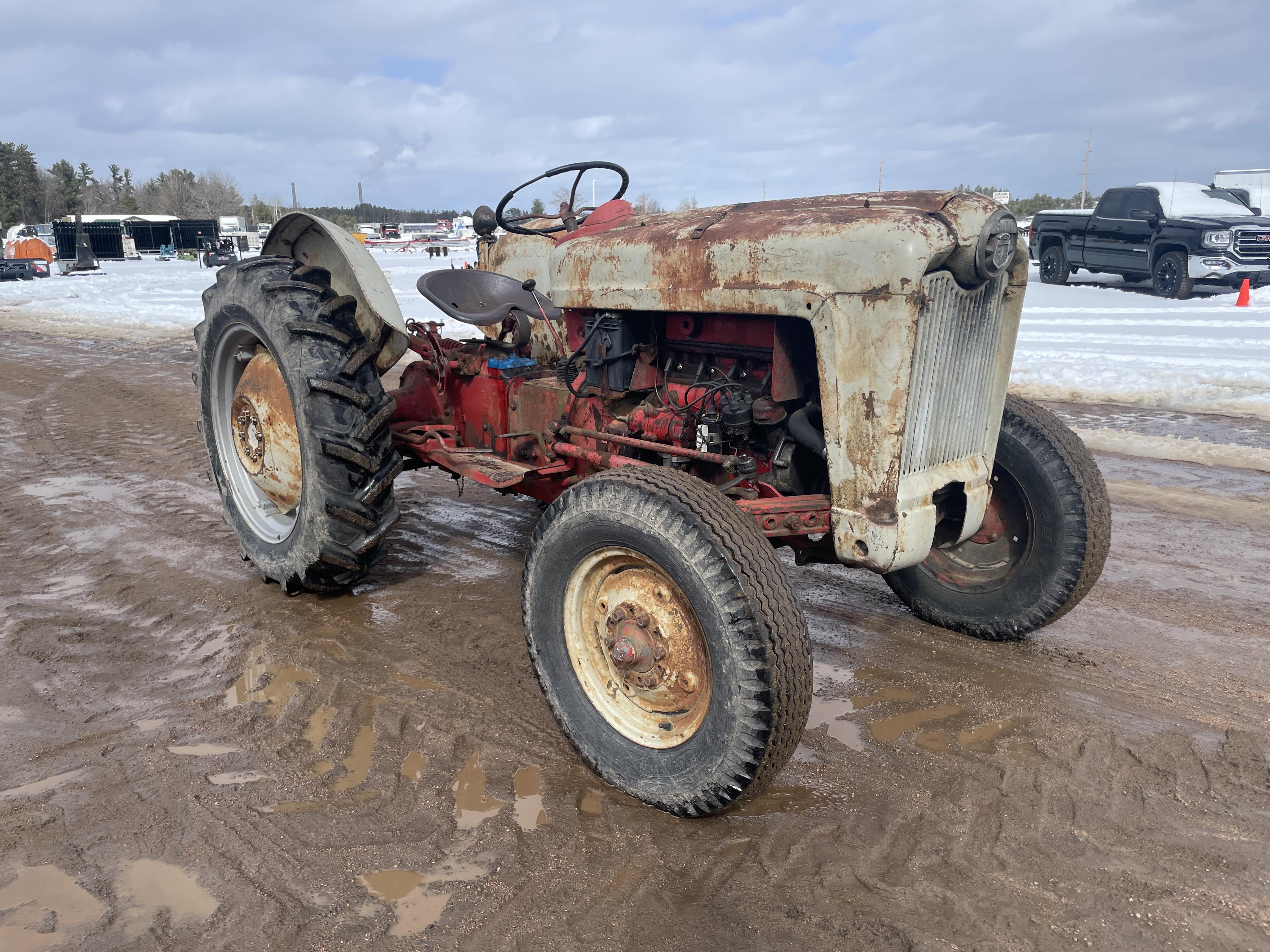Ford 640 Wide Front Tractor