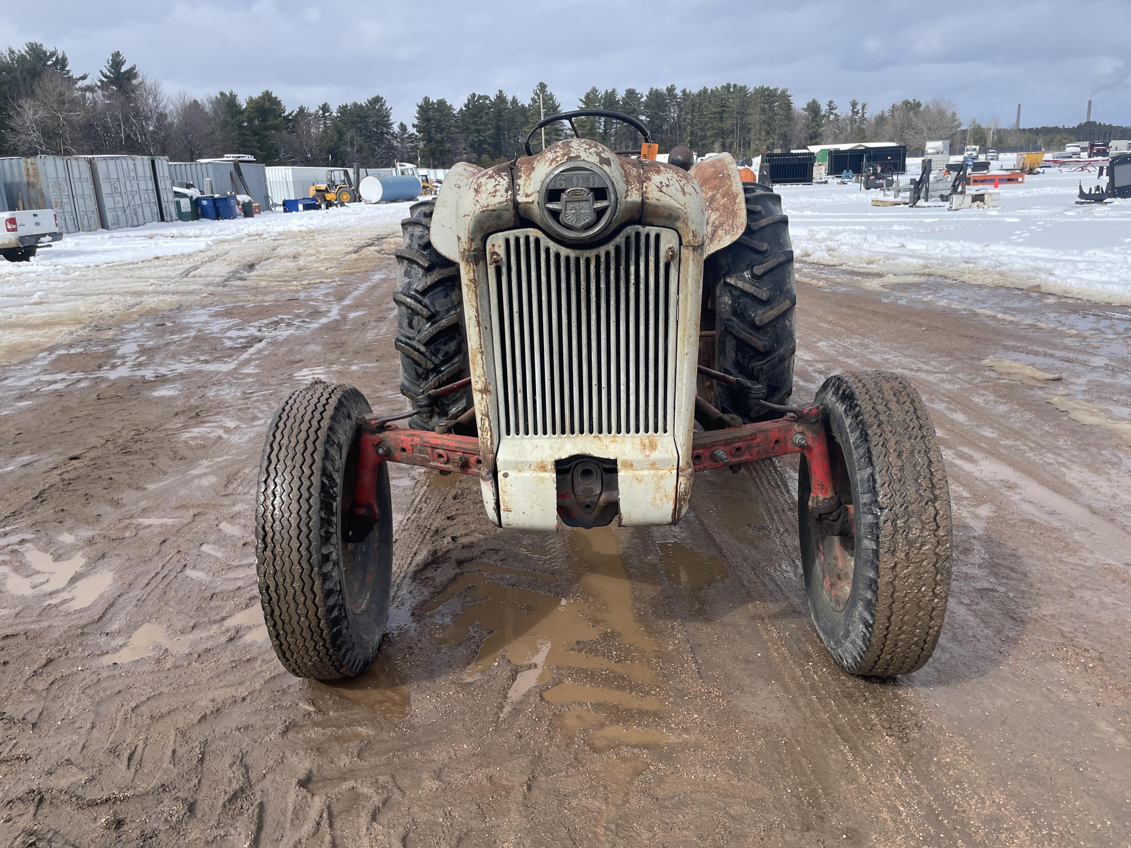 Ford 640 Wide Front Tractor
