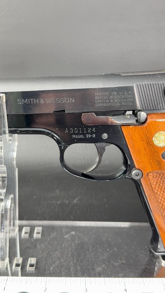 (NIB) RARE Smith & Wesson Model 39-2 9mm Pistol