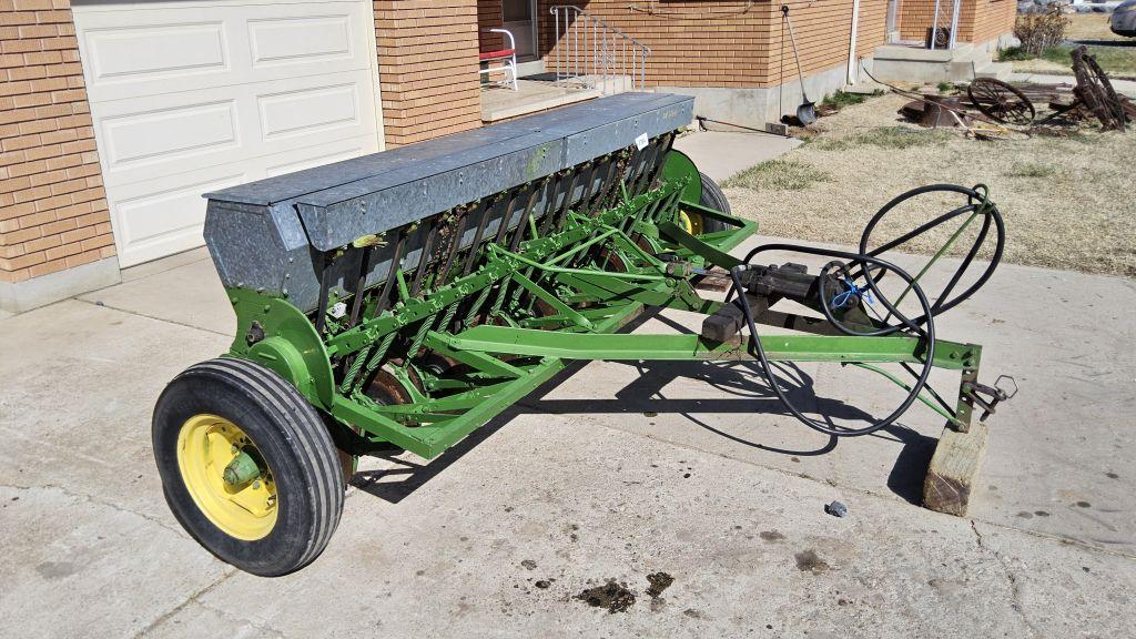 John Deere Model 167B Graindrill