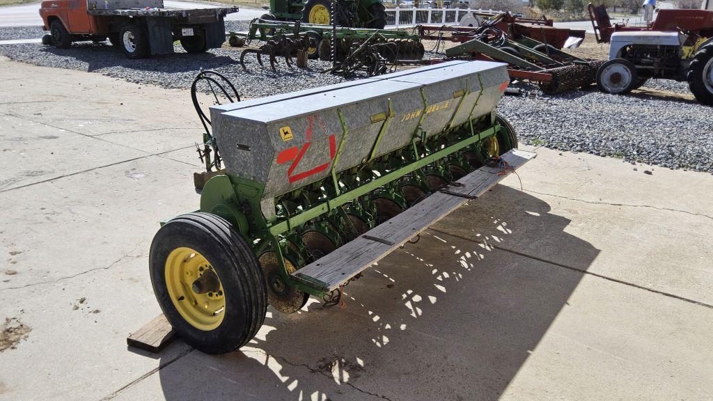John Deere Model 167B Graindrill