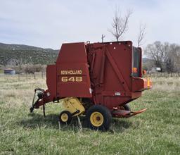 New Holland 648 Round Baler