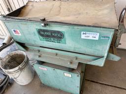 Burr King Vibratory Model 33