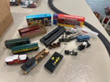 Mixed Ho Scale Train Cars, Tracks & Vehicles Athearn, Tyco, Santa Fe