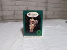Hallmark 1994 Keepsake Ornament Holiday Pursuit (bear Detective)