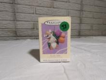 Hallmark 1995 Garden Club Ornament Squirrel With Tulips New Collectors Series