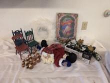 Holiday Craft & Decor Assortment