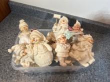 Snowfolk Figurines  All White Theme