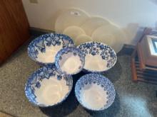 Plastic Nesting Bowls with Lids