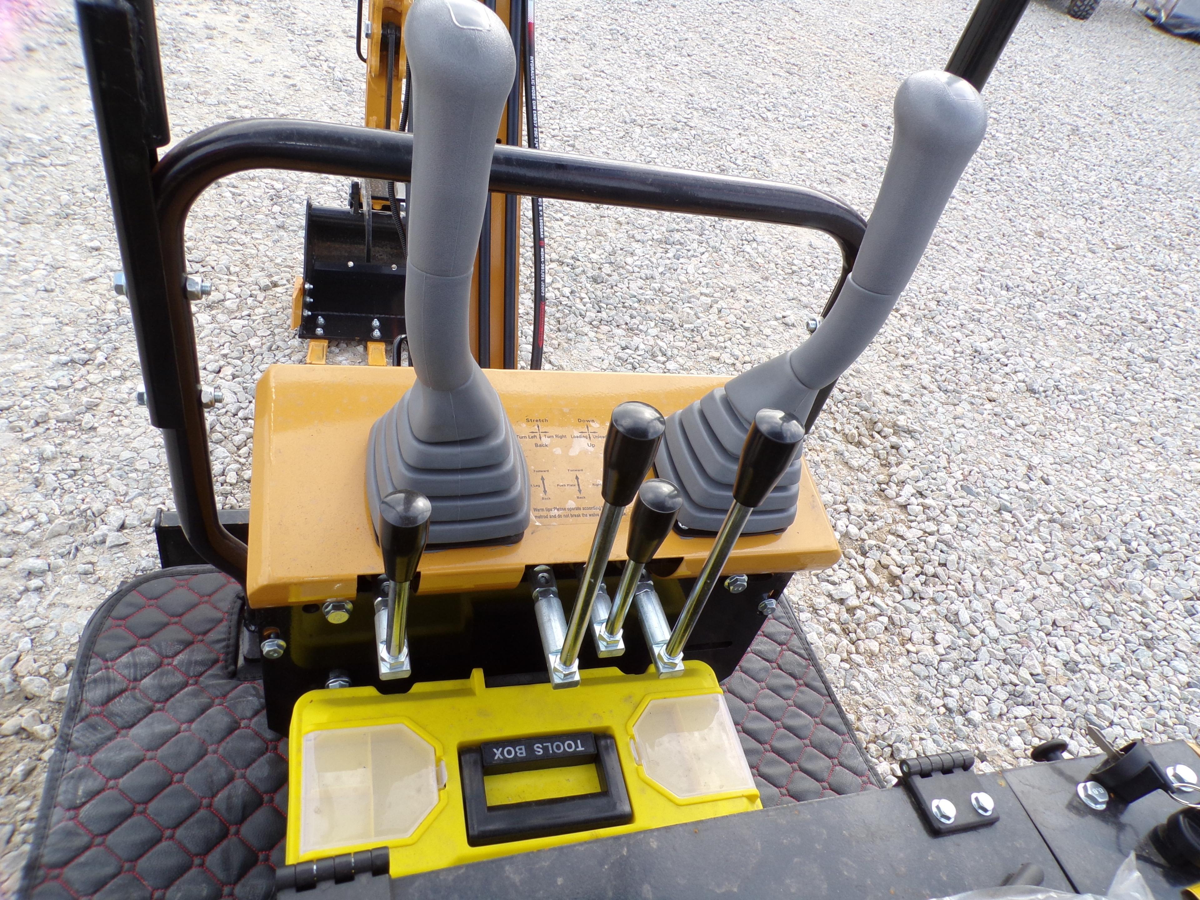 MINI EXCAVATOR - H12R