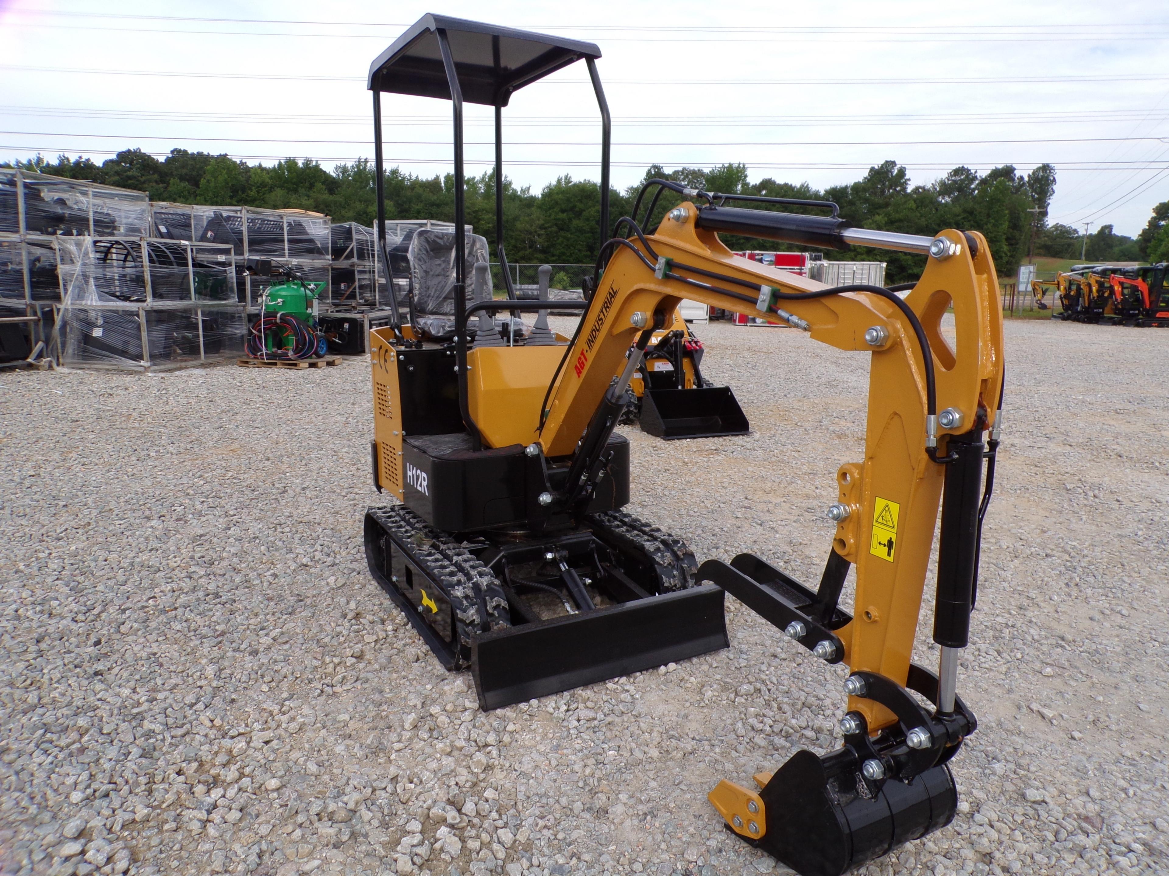 MINI EXCAVATOR - H12R