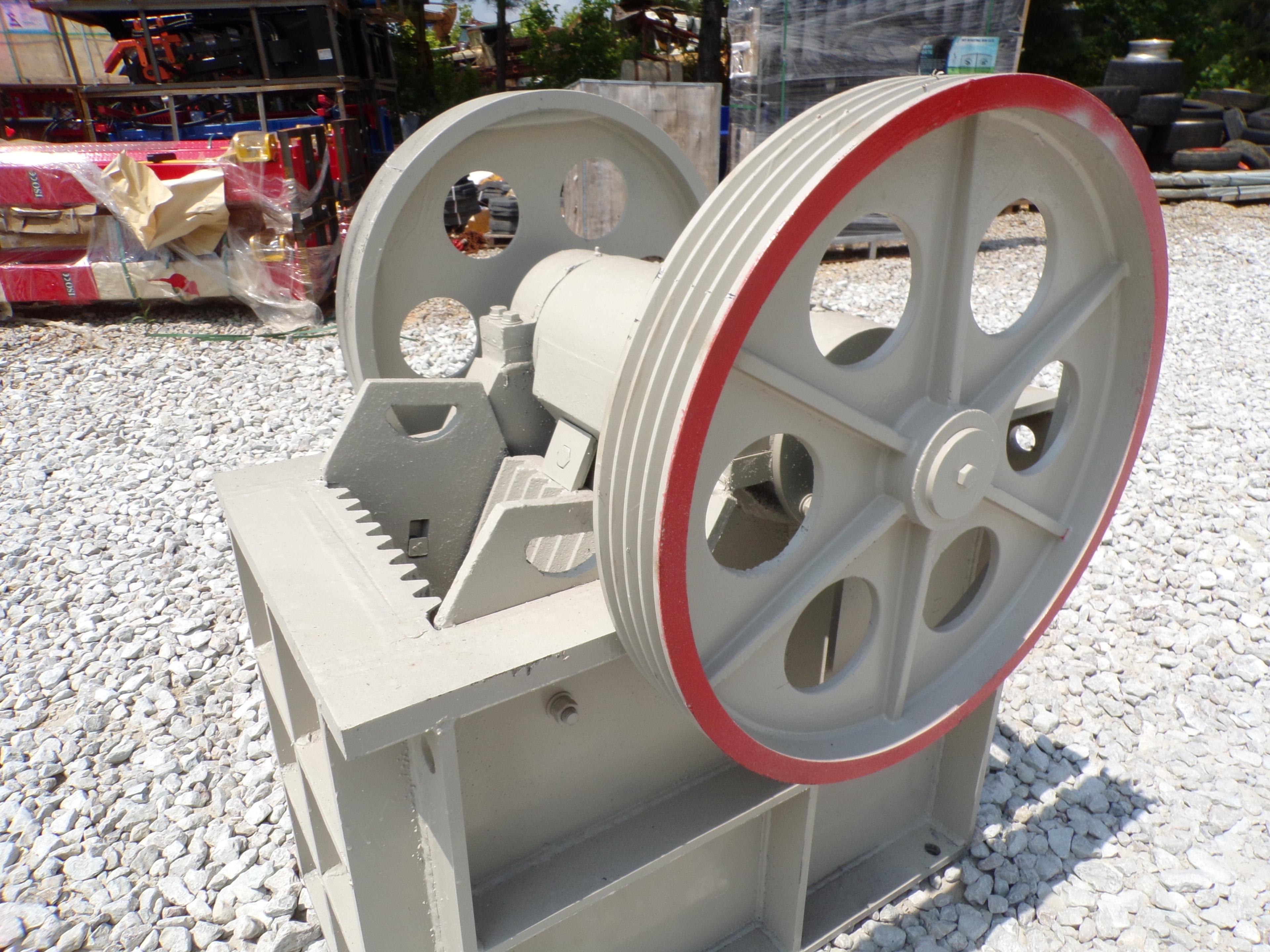 JAW CRUSHER