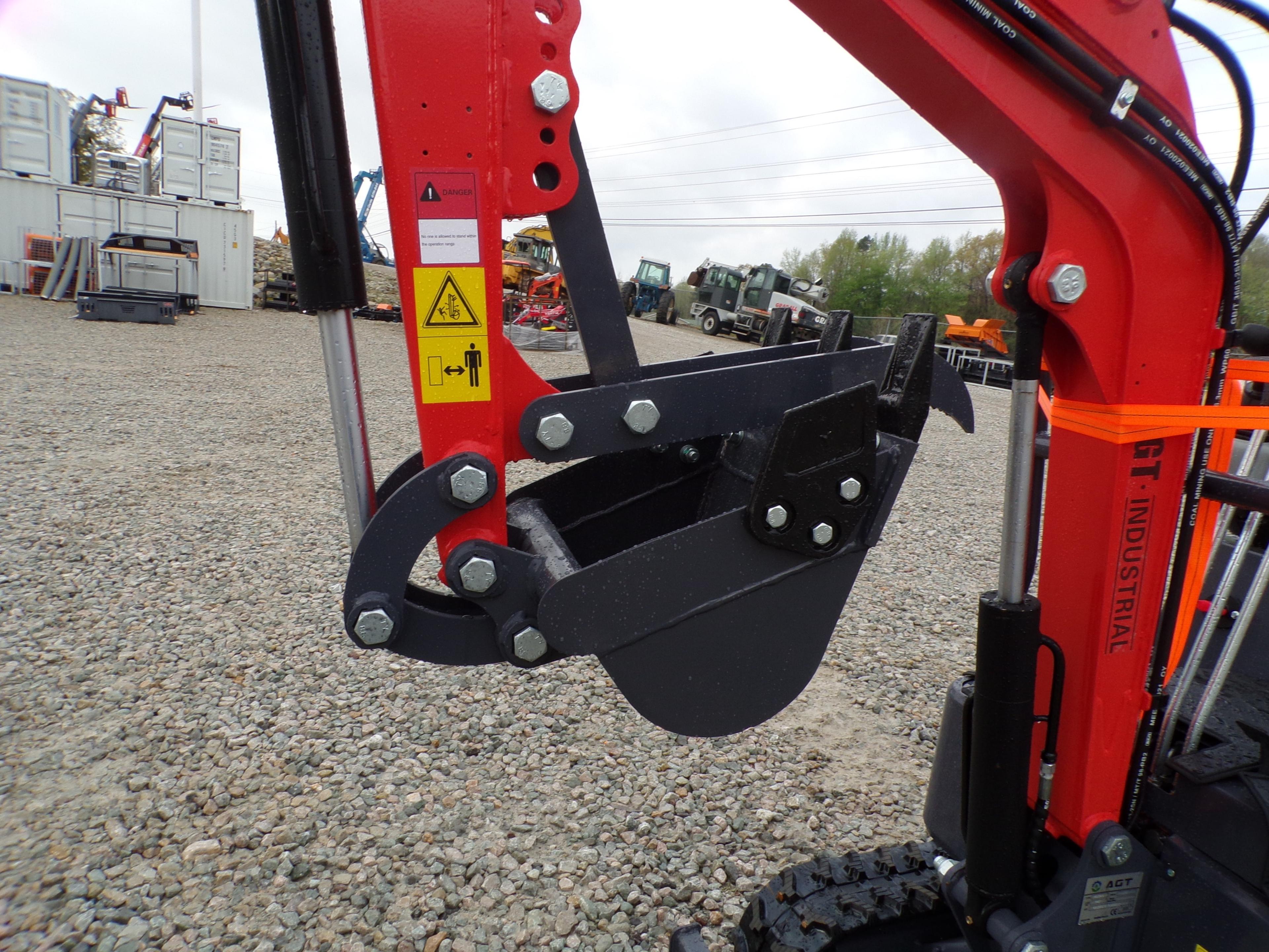 MINI EXCAVATOR-MX15RX