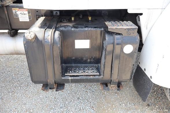 2004 KENWORTH T300 DUMP TRUCK WITH CRANE