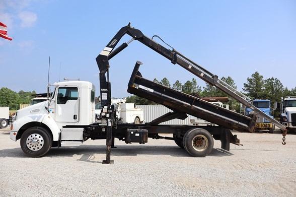 2004 KENWORTH T300 DUMP TRUCK WITH CRANE
