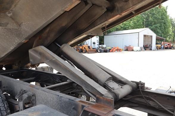 2004 KENWORTH T300 DUMP TRUCK WITH CRANE