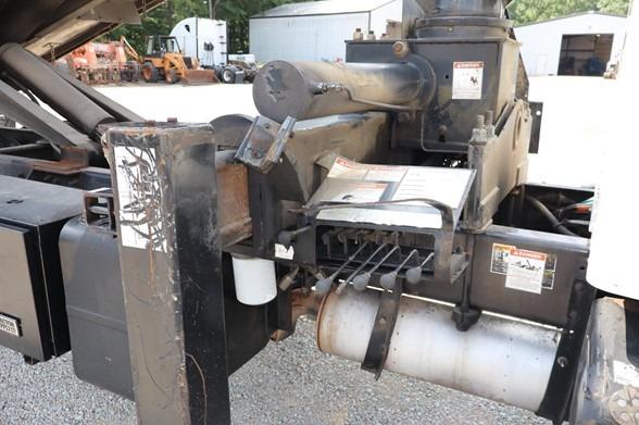 2004 KENWORTH T300 DUMP TRUCK WITH CRANE