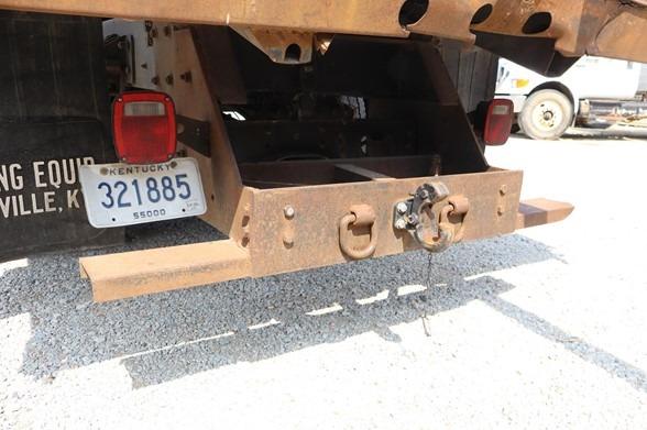 2004 KENWORTH T300 DUMP TRUCK WITH CRANE