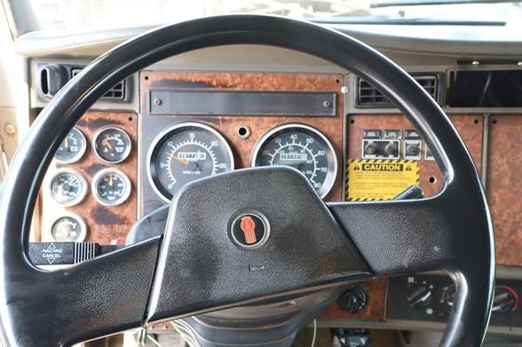 2004 KENWORTH T300 DUMP TRUCK WITH CRANE