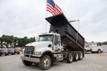 2004 MACK CV713 GRANITE DUMP TRUCK