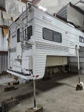 2004 LANCE TRUCK BED CAMPER