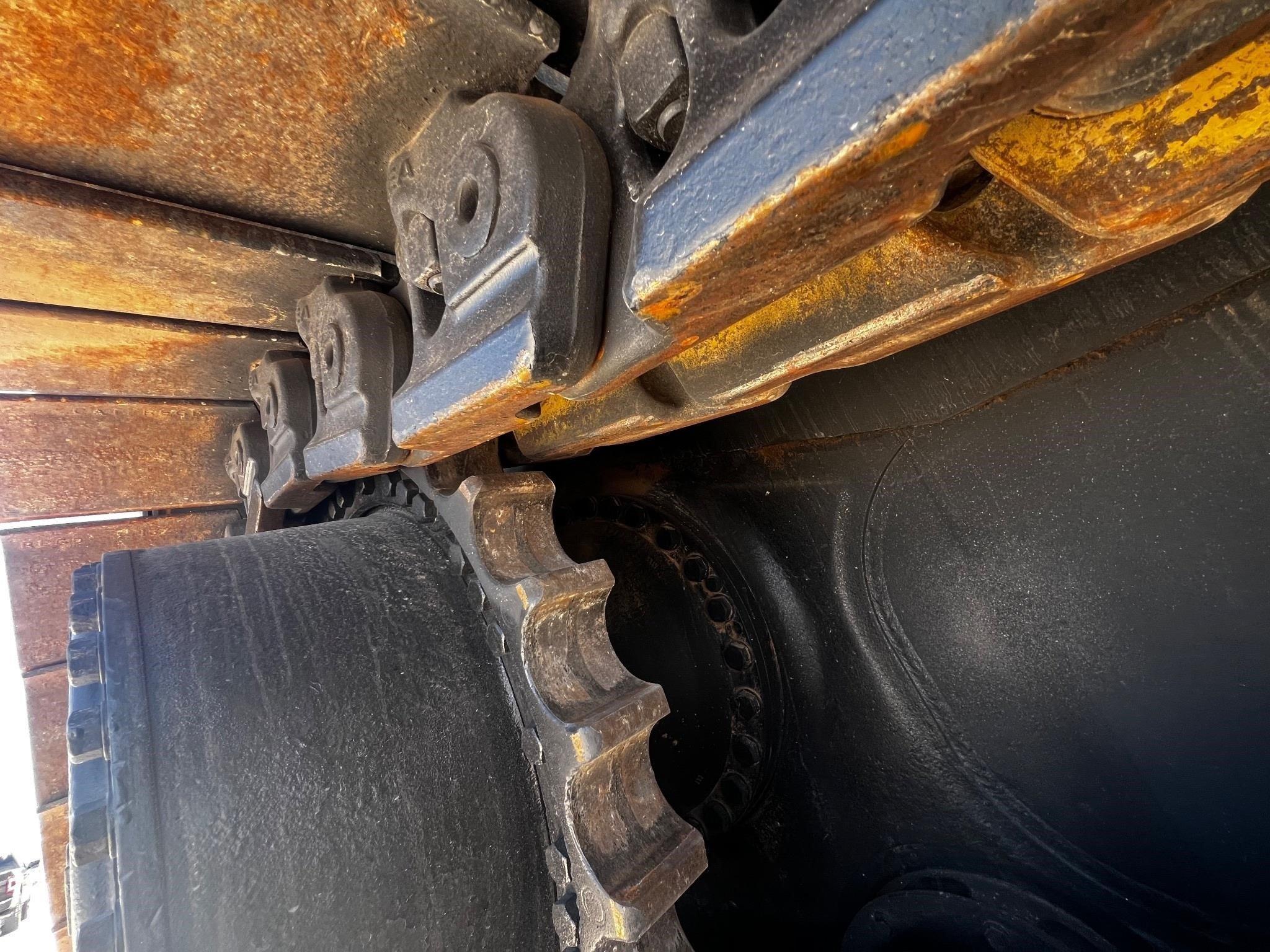 2015 Black Caterpillar D8T