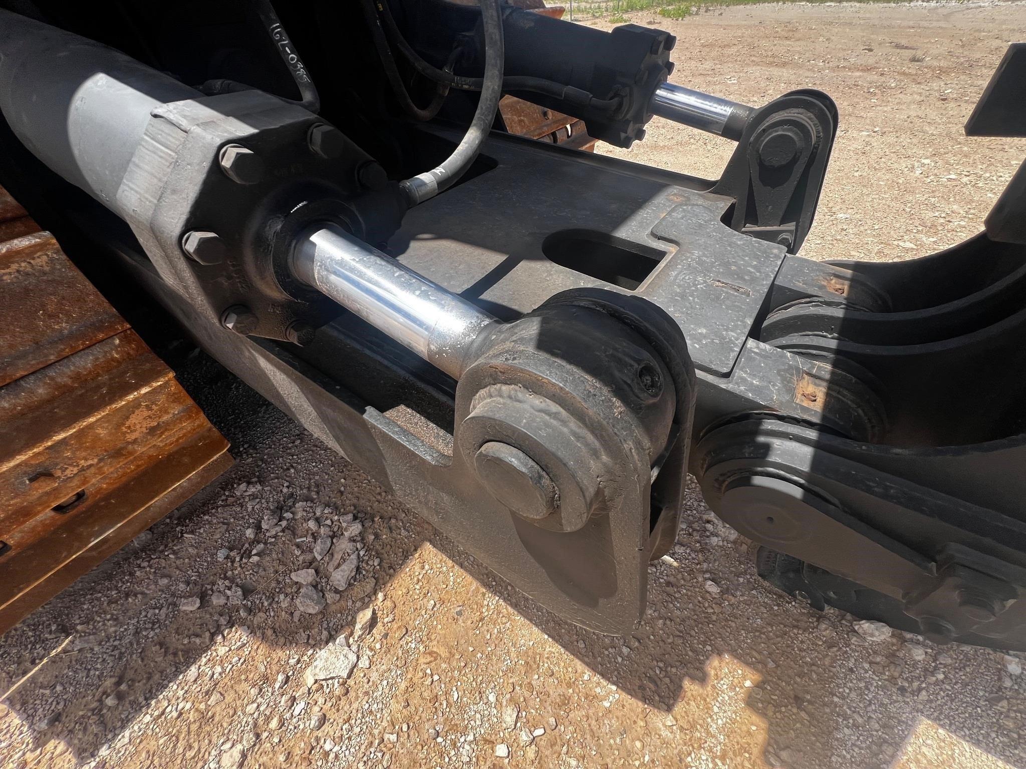2015 Black Caterpillar D8T