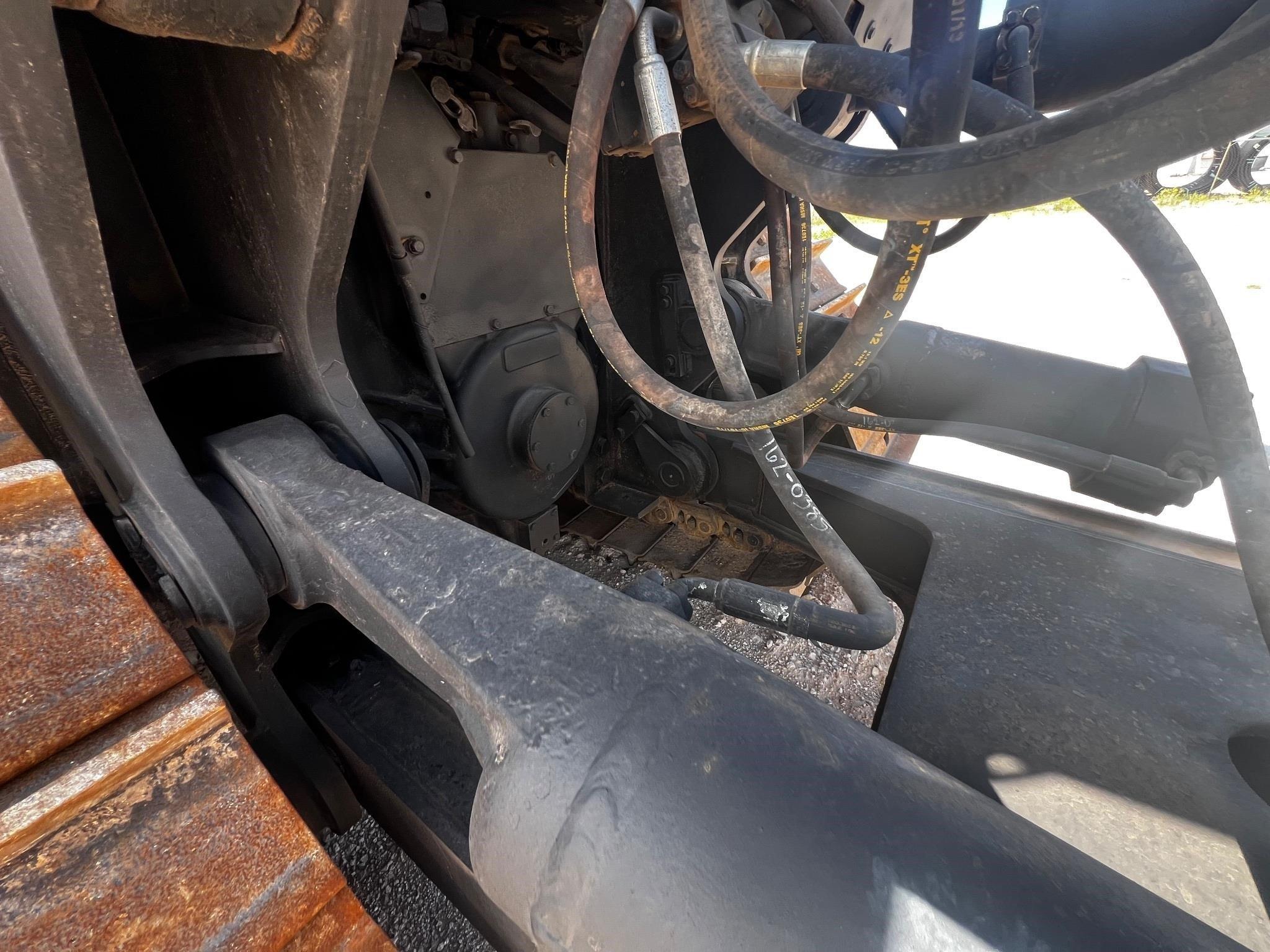 2015 Black Caterpillar D8T